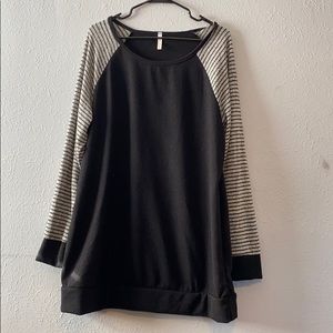 NWT Bellamie Plus Alisse Sweater